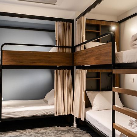 Haka House Christchurch Exterior foto A capsule hotel in Tokyo
